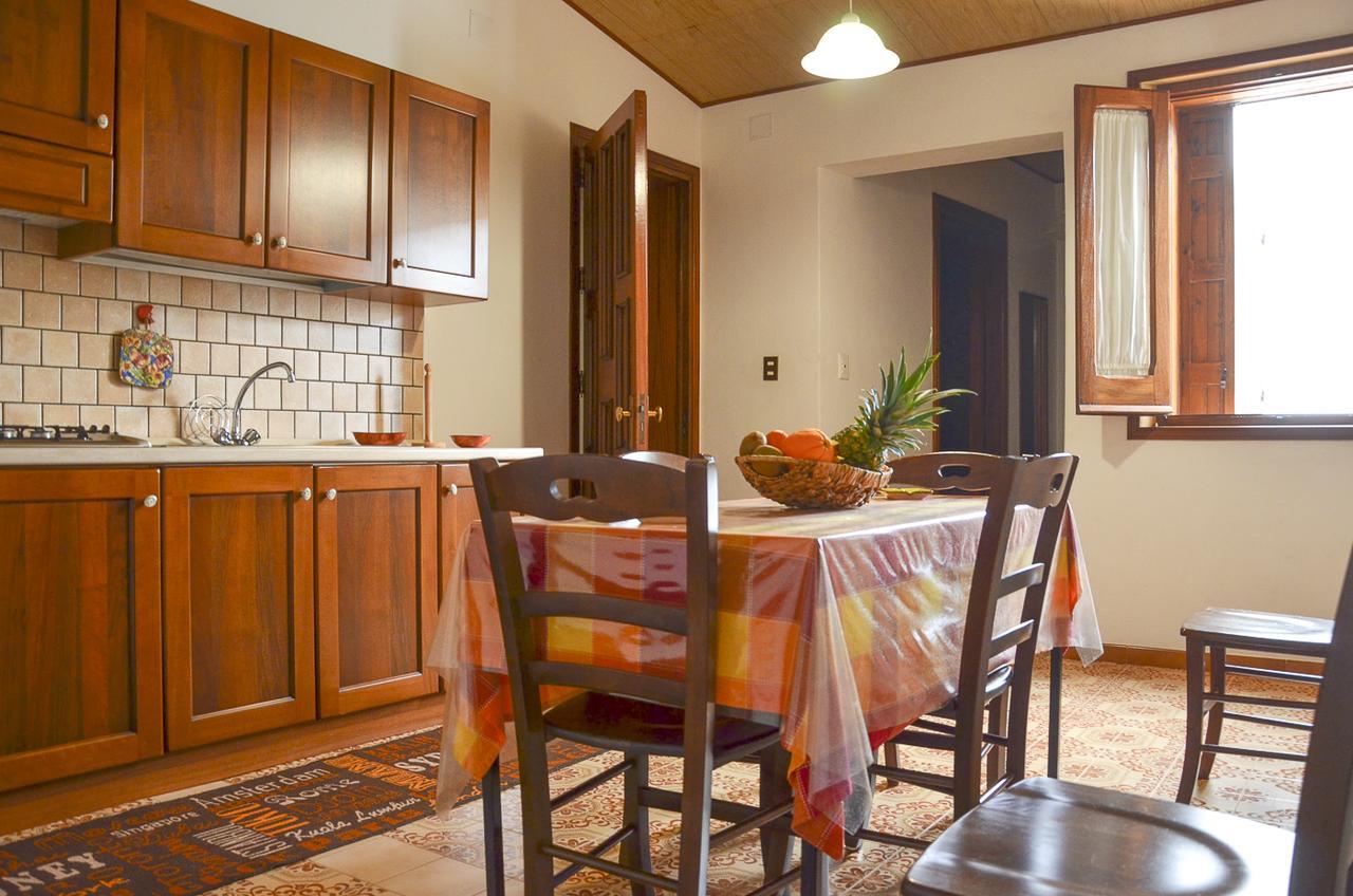 Apartamento La Grande Palma Castelluzzo Exterior foto